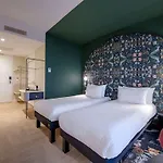 Ibis Styles Ahoy ホテル