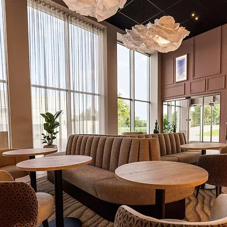 Ibis Styles Ahoy 酒店 *