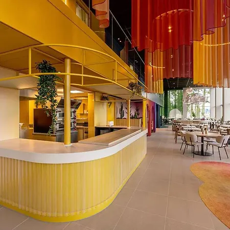 Ibis Styles Ahoy מלון