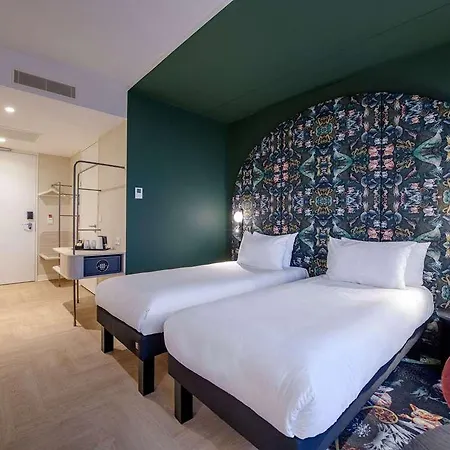 Ibis Styles Ahoy Отель