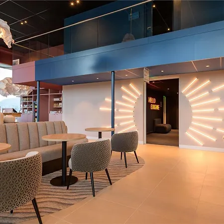 Отель Ibis Styles Ahoy *